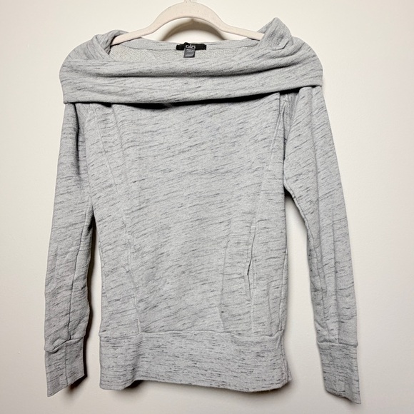 ALO Yoga Sweaters - ALO Yoga Light Gray Off-Shoulder Sweater